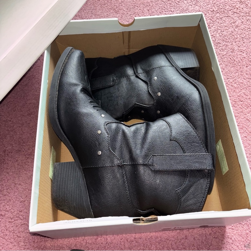 SO Seville Cow Boots -Black